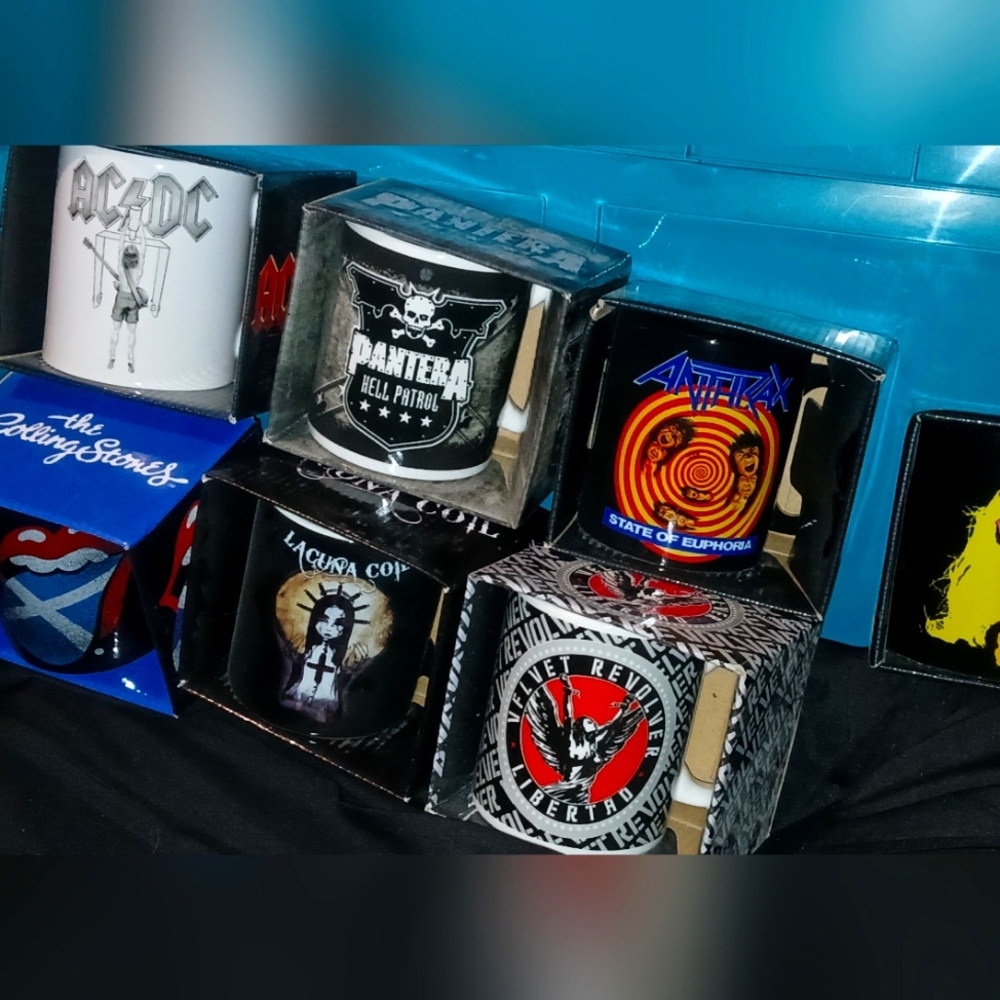 Band Mugs 3 For 20